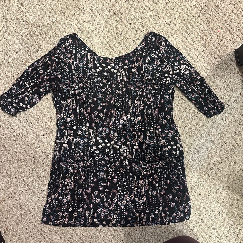 Women’s Black Floral maternity top